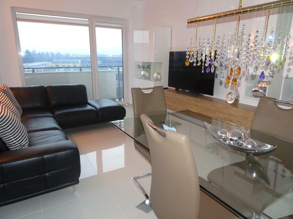 Apartament Francesca Apartment Brasov Bagian luar foto