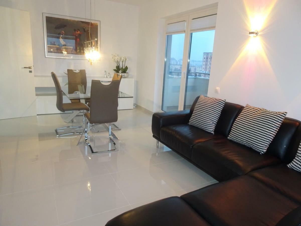 Apartament Francesca Apartment Brasov Bagian luar foto